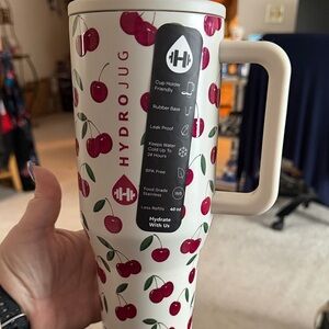 *NEW* HydroJug 40oz Cherry Pattern Tumbler with Handle